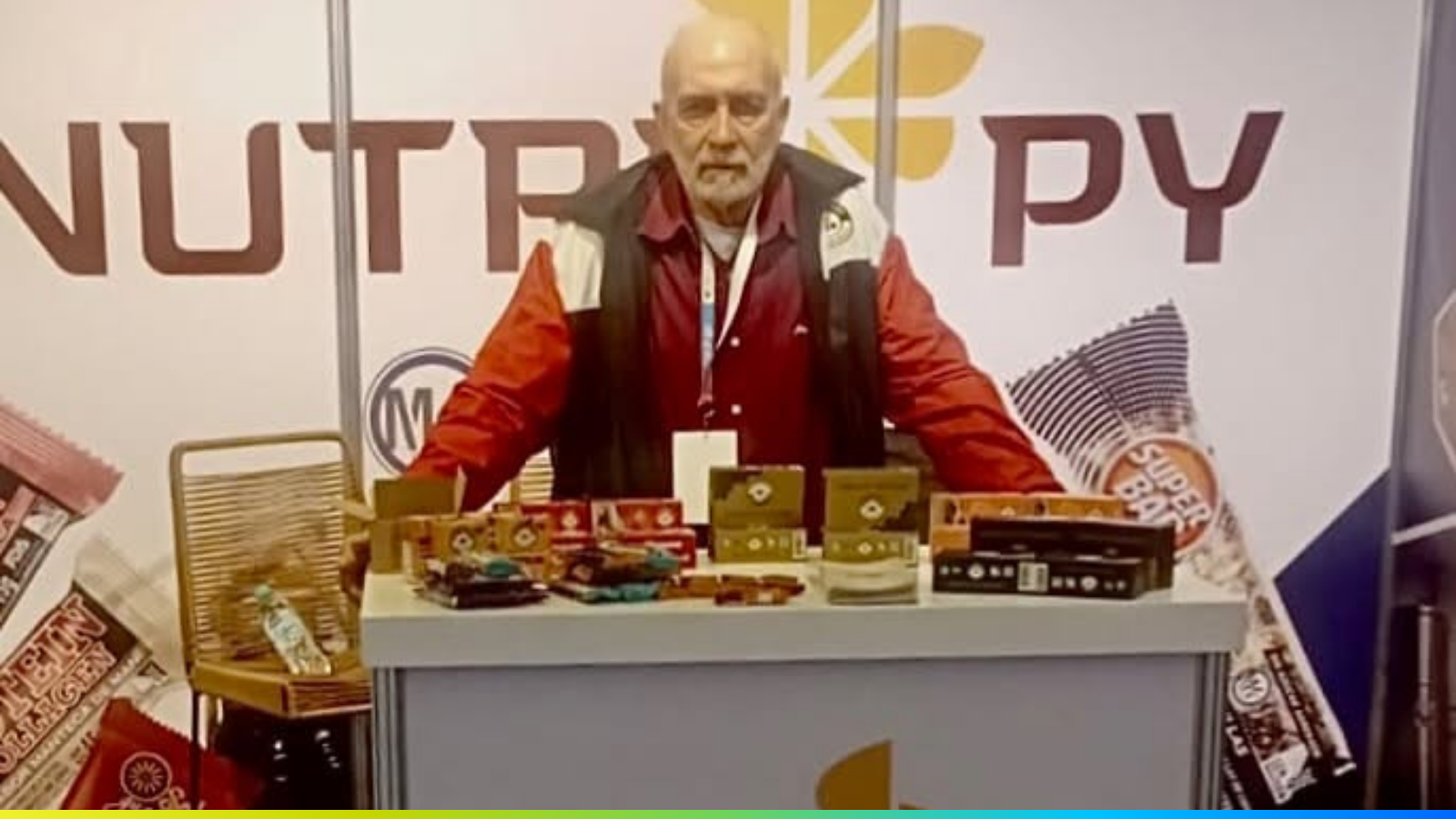 Nutre Py es condecorado en el XVII Congreso Latinoamericano de Apicultura